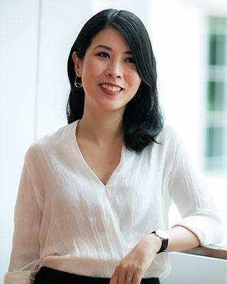 Nicole Midori Woodford